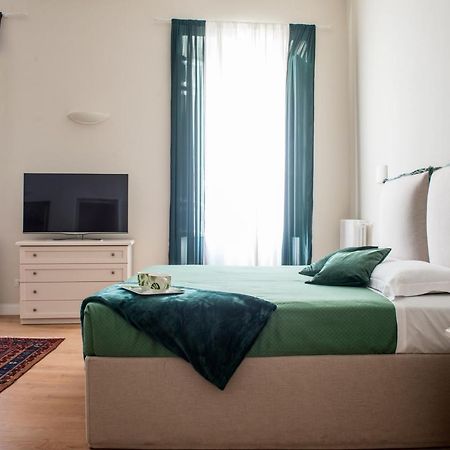 Sweet Dream Cavour Apartment โรม ภายนอก รูปภาพ