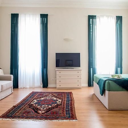 Sweet Dream Cavour Apartment โรม ภายนอก รูปภาพ
